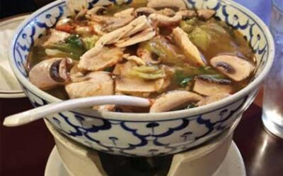 Summer Dining at Local Favorite Mom Can Cook Thai Kitchen